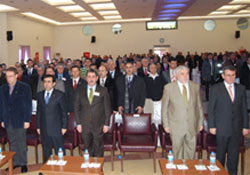 Kongreye sürpriz ertelendi