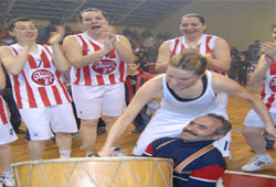 Tuğba'dan davul şov