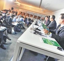 IMF Protestosuna Karga Tulumba Müdahale