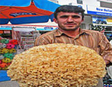 Dev mantar görenleri şaşırttı