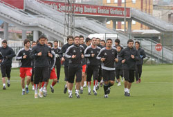 Moralsiz çalıştılar