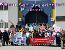 Kamu-Sen üyelerinden protesto