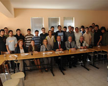 Burma, öğrencilere öğüt verdi