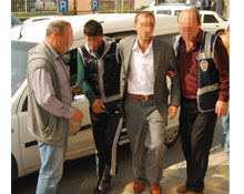 Otomobil hırsızları yakalandı