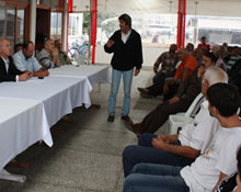 Balıkçı çiftlikleri tedirgin ediyor