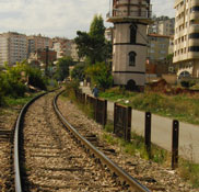 Bürokratlara baskı!