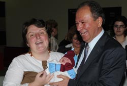 Atakuma kadın eli değecek