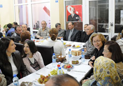 Pelit-Derden Burmaya köfte ziyafeti