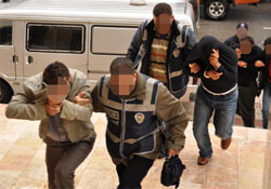 Uyuşturucu tacirleri adliyede