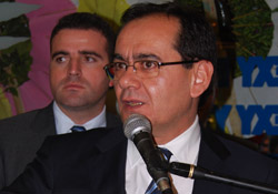 Siyaset malzemesi olarak kullanılıyor