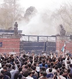 İran Yine Gazeteci Tutukladı