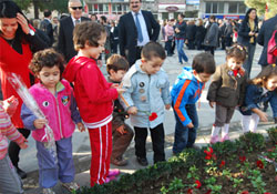 İzciler Ata'ya saygı nöbeti tuttu