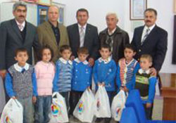 Zile TSO'dan ayakkabı yardımı