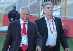 KALPAR BEYİN YIKIYOR