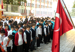 Şahinoğlu Kolejinde anma töreni