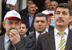 "Türkiye Sevdamız Ekmek İçin Kavgamız"