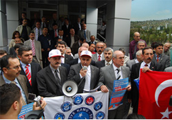 Memur gücünü gösterecek