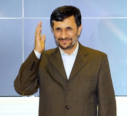 Ahmedinejad'tan Türkiye Övgüsü...