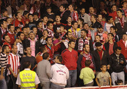 Dört gözle bekliyorlar