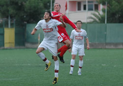 Süperler galibiyetle tanıştı