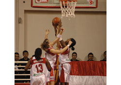 Keskindemir yılın basketbol antrenörü