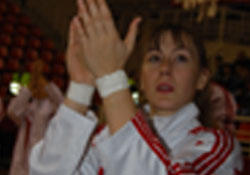 İğne ile oynayacak