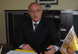 Despot değiliz, bizde demokrasi var