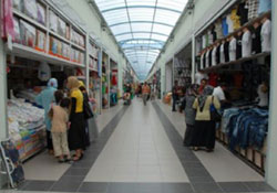 Esnafın son çaresi indirim oldu