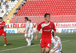 Turgut hattrick yaptı