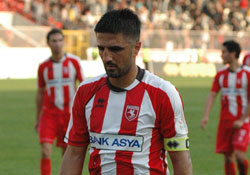 Hakkı yedek soyundu