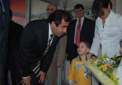 Çocukları ve yaşlıları unutmadılar