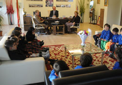 Atakum Meclisi'ni çocuklar bastı