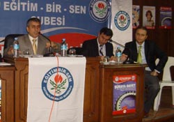 Demokratik anayasa istiyoruz