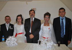 Tekin sevince ortak oldu