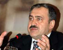 Bakan TEKEL işçilerini azarladı