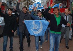 Teröre karşı yürüdüler