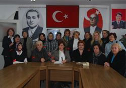 Demokrat Parti'den kadın atağı