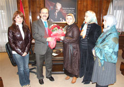 AK Partili kadınlardan Şahin'e ziyaret