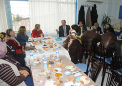 Demirkent Sitesi'nden Burma'ya kahvaltı