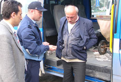 Vicdansız baba "kare kare" yakalandı