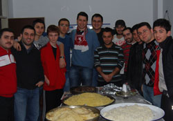 M.Teoman Taş Derneği'nde tirit keyfi