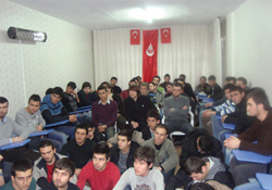 Alperenler Mehmet Akif'i unutmadı