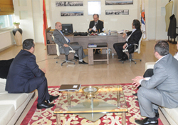 "Beni değil halkı ikna edin"