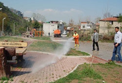 Canik'te sokaklar yıkandı
