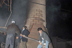 Tarihi cami kül oldu
