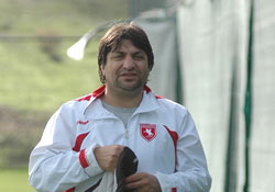 ZORLU MAÇLAR BİZİ BEKLİYOR