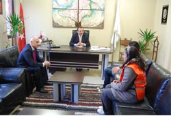 Kimse Yok Mu Canik'te aşure dağıttı