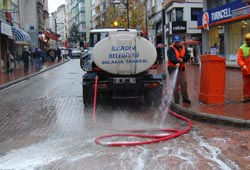 Sokaklar mis gibi kokuyor