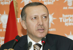 Ülkeyi seven insan, erken seçim demez