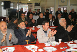 Demirtaş'tan mitingi gibi toplantı